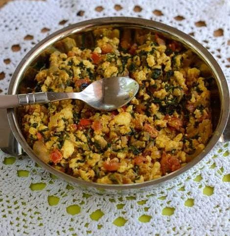 Paneer bhurji with methi