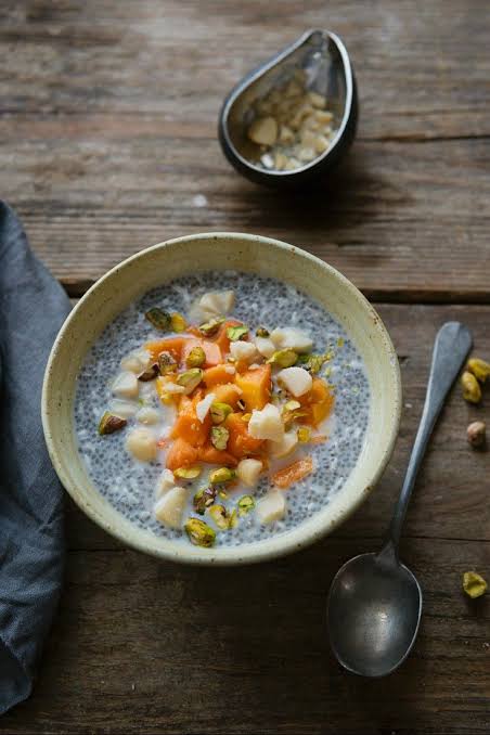 Papaya chia bowl